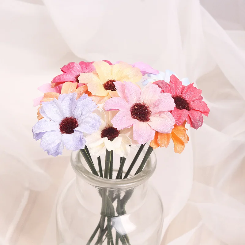 50Pcs 4cm Multicolor Daisy Flower Heads Mini Silk Artificial Flowers for Wreath Scrapbooking Home Wedding Decoration