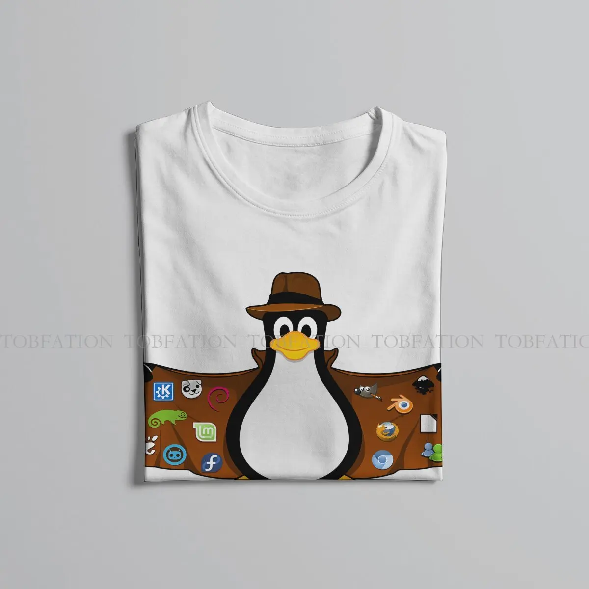 Tux the Salesman Harajuku TShirt Linux Operating System Creative Streetwear Casual T Shirt Men Tee Special Gift Idea