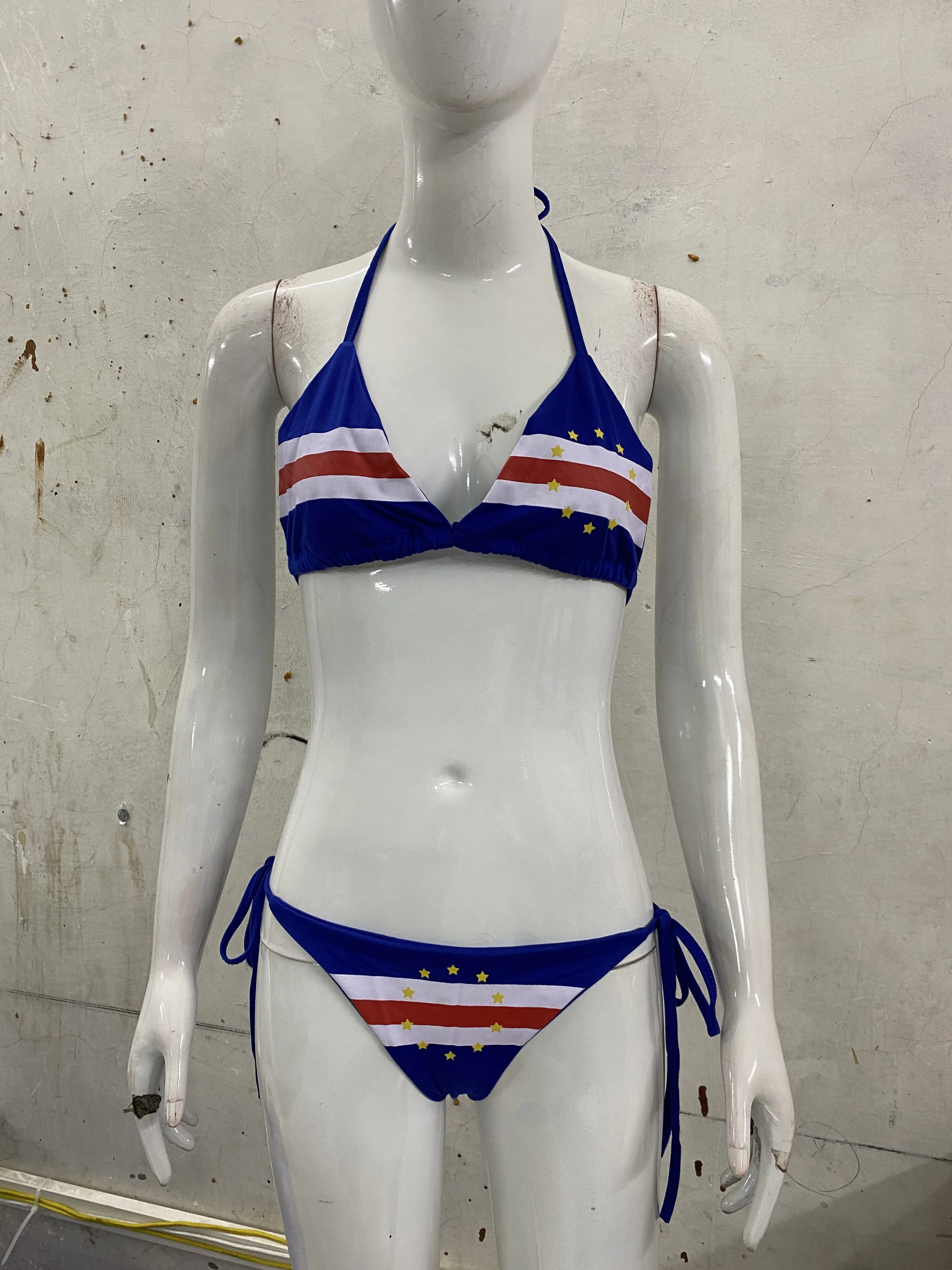 

New bikini set for women with high waist and slim chest, gathering together for vacation swimsuits that are versatile