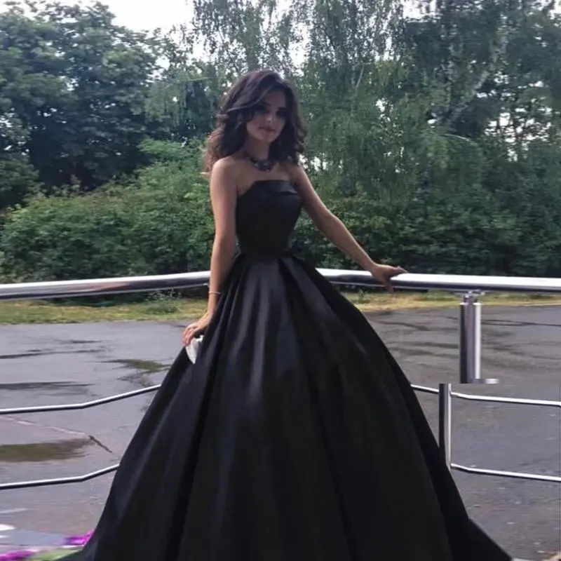 Novo estilo vestidos de baile simples cetim sem alças a linha preto vestidos de festa à noite robe de soirée piso comprimento