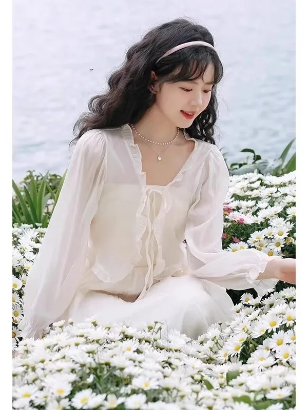 ファッショナブルなオルトスヴェル カバーアップ 日焼け止め レディース サマー2025 新デザイン イヤールック レース トップス 韓国風 スリープ ルーズフィット