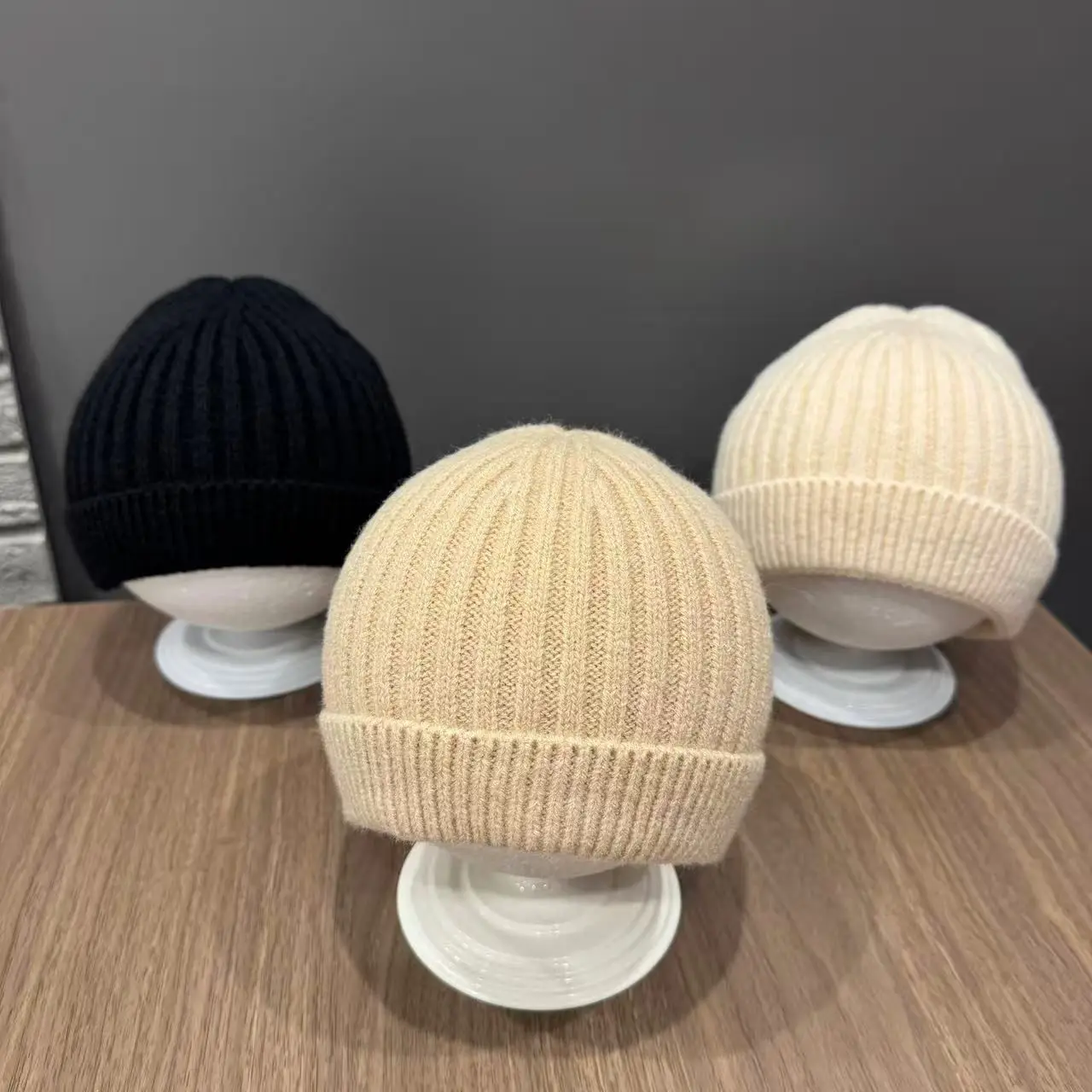 

Модная простая детская шапка, зимняя теплая детская вязаная шапка для детей 0-2 лет, однотонная шерстяная вязаная крючком шапка для мальчиков и девочек, тюбетейки