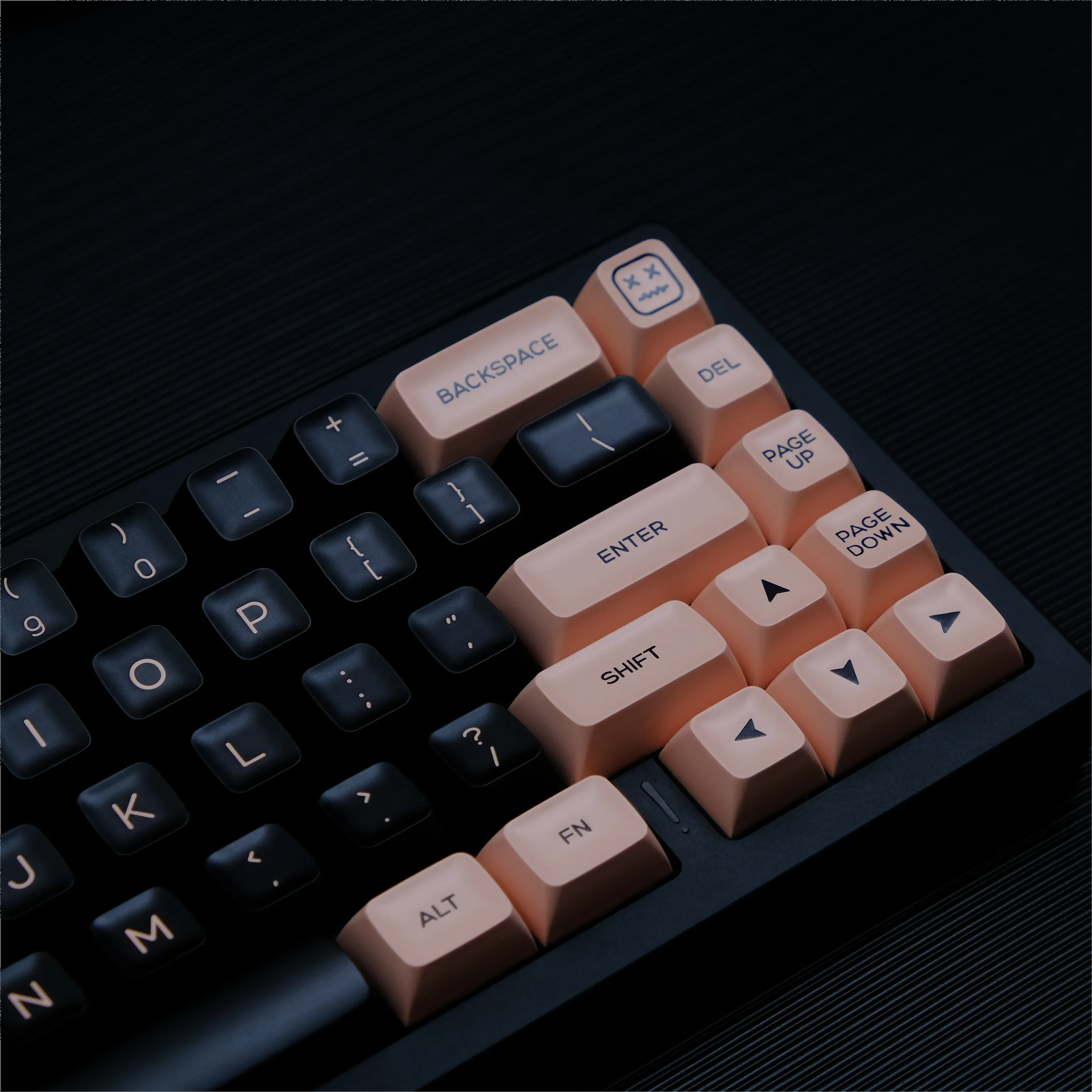 PBT two-color keycaps sa height full set of two-color injection molding keycaps GMK75/87/98/1