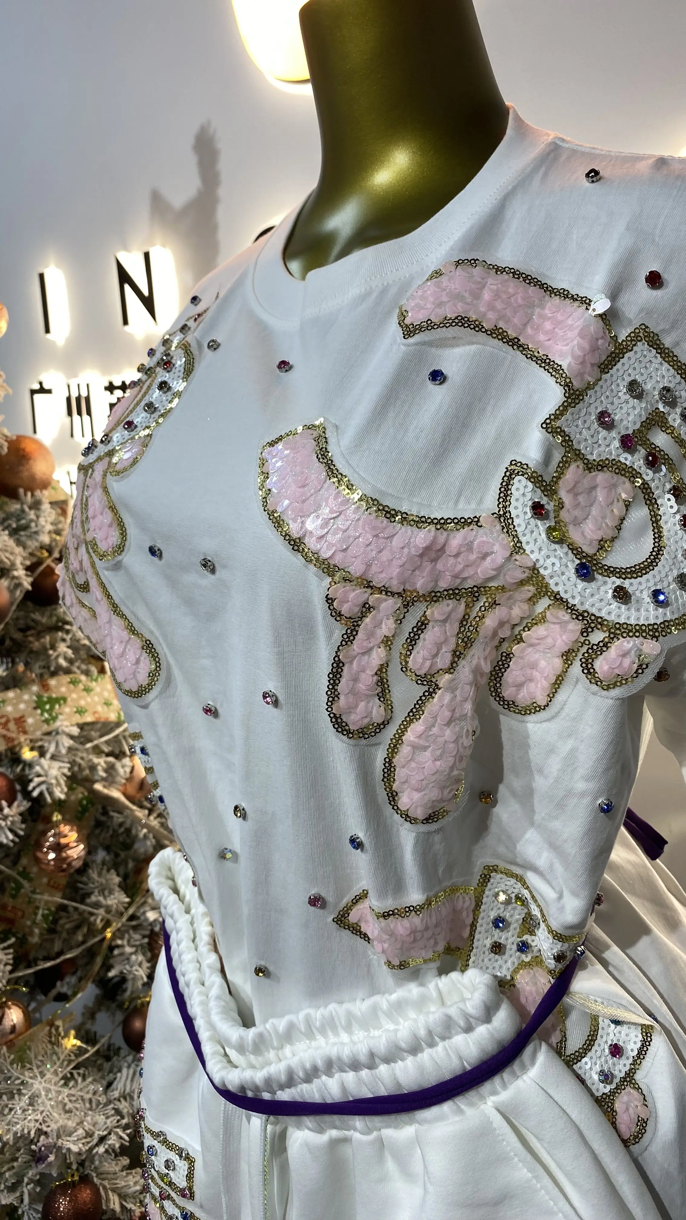 Groothandel borduurwerk nieuwe lente- en zomerserie oversized los T-shirt met korte mouwen en ronde hals-GZMM104