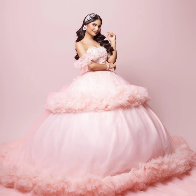 

Light Pink Shiny Ball Gown Quinceanera Dresses Beading Crystal Tiered Tull Corset Off The Shoulder Sweet 16 vestidos 15 de anos