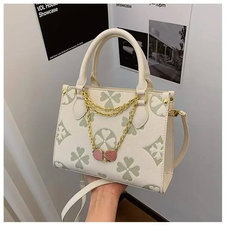 

2025 Women's Vegan Leather Retro Print Handbag Casual Luxury Street Style All-in-One