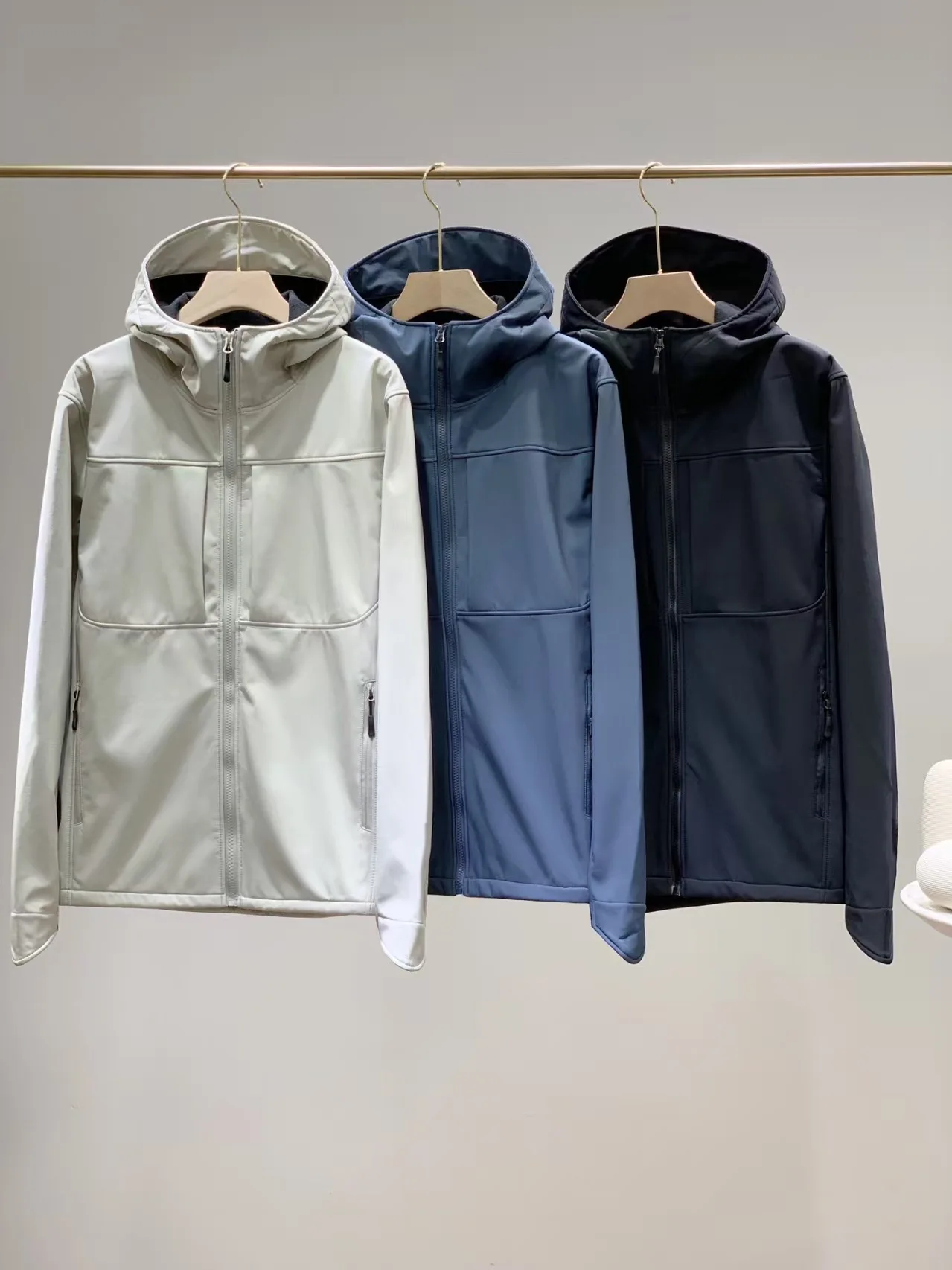 

Outdoor Men's Jaet Windproof Waterproof Warm Soft ell Full Glue Sport Casual Coat with Hood Stand Fit Polyester Fiber