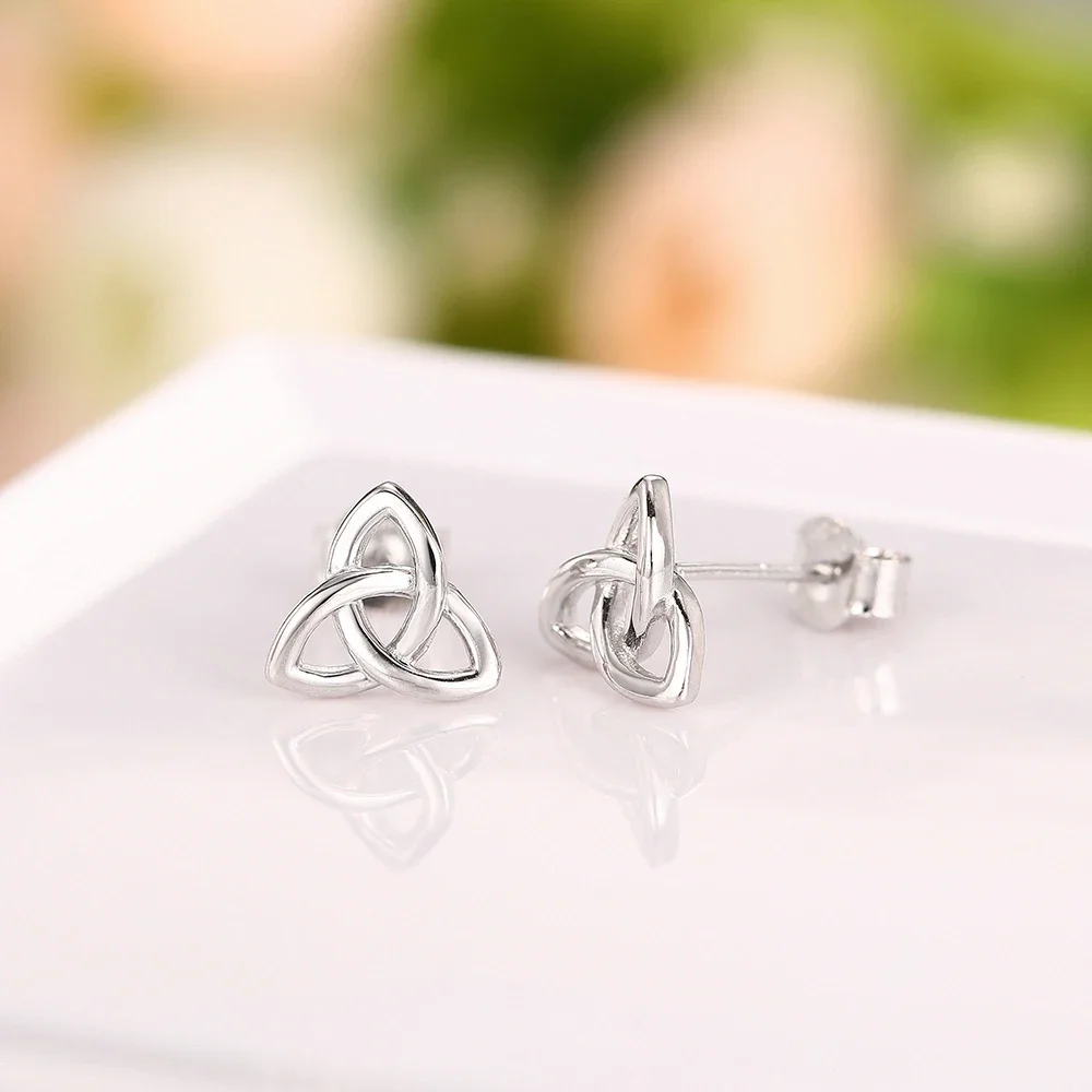 Huitan-pendientes de tuerca de Plata de Ley 925 con diseño de nudo irlandés único, accesorios delicados brillantes para mujer, joyería para fiesta de amor diario