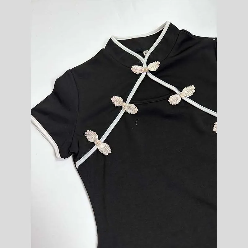 Design Sense Buckle T-shirt Female Hot Girl Style Slimming Mandarin Collar Temperament Short Sleeve Top Spring New Elegent style