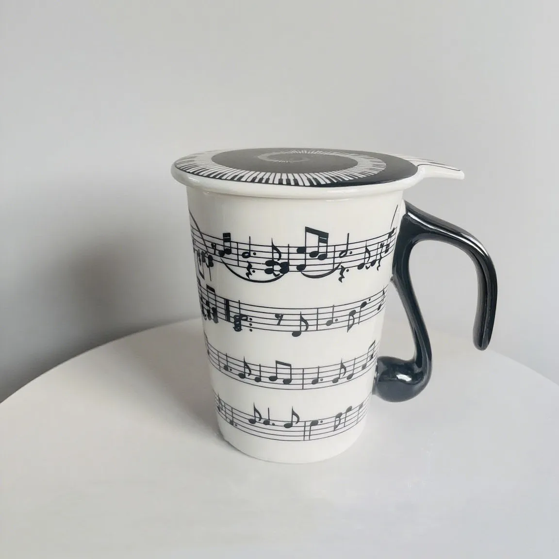 Tasse en céramique avec couvercle, Note de musique, nouveauté de forme Unique, cadeau d'anniversaire de noël, cadeau créatif pour femmes et filles