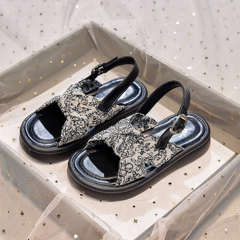

Girls Sandals Chic Soft Sole Kids Beach Shoes Open Toes Casual 2025 Summer New Children Princess Shoes Non-slip Elegant Sweet