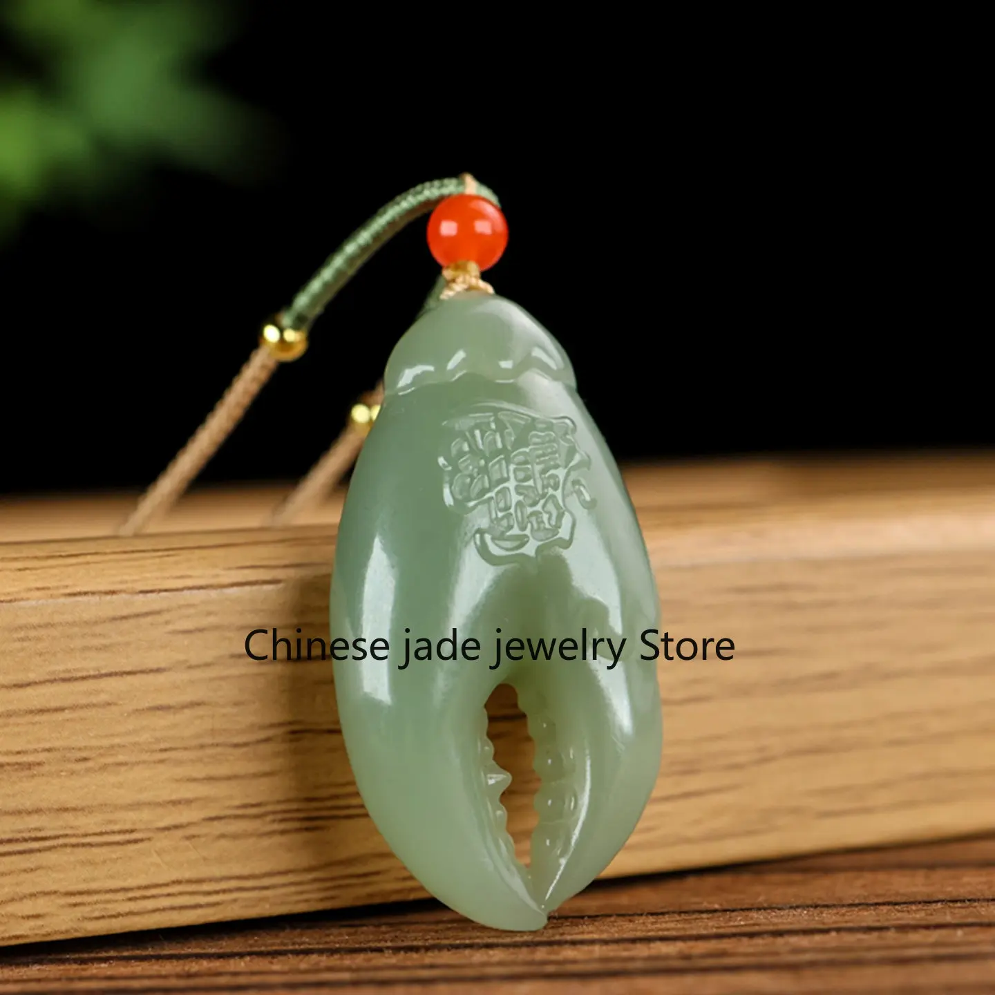 Natural genuine Hetian jade, crab pliers jade pendant, Qinghai material lake water green jade pendant, jade pendant, men's and w