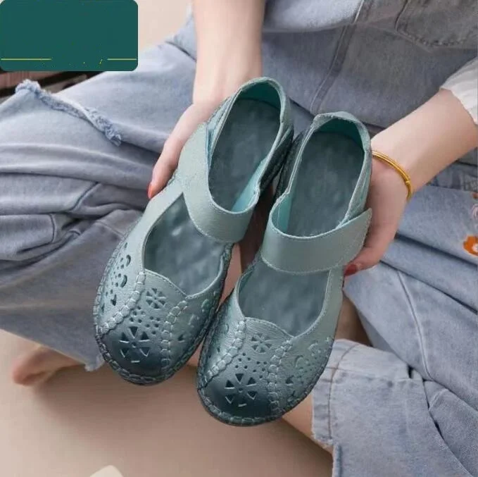Genuine Leather Women Summer Soft Sole Mum Sandals Flats Comfortable Non-slip Loafers Breathable Solid Colour Walking Shoes