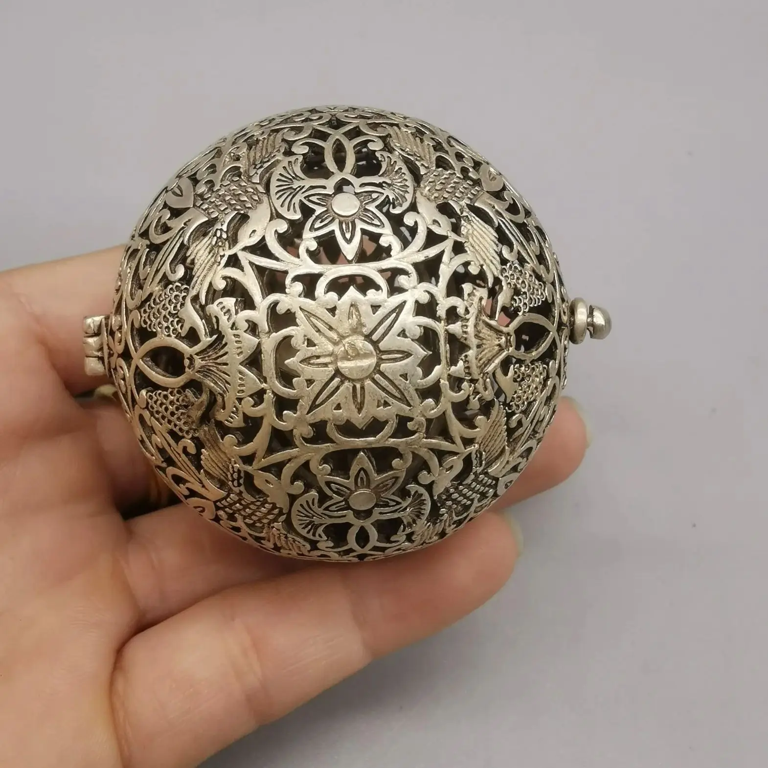 China Fine Workmanship Cupronickel Hollow Out Auspicious“ Flower And  Bird”Censer Sphere Sculpture Metal Crafts Decoration#3