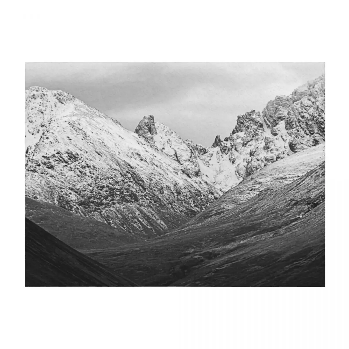 

Cuillins of Skye Mountains Scotland Throw Blanket Tourist Retros Luxury funny gift Blankets