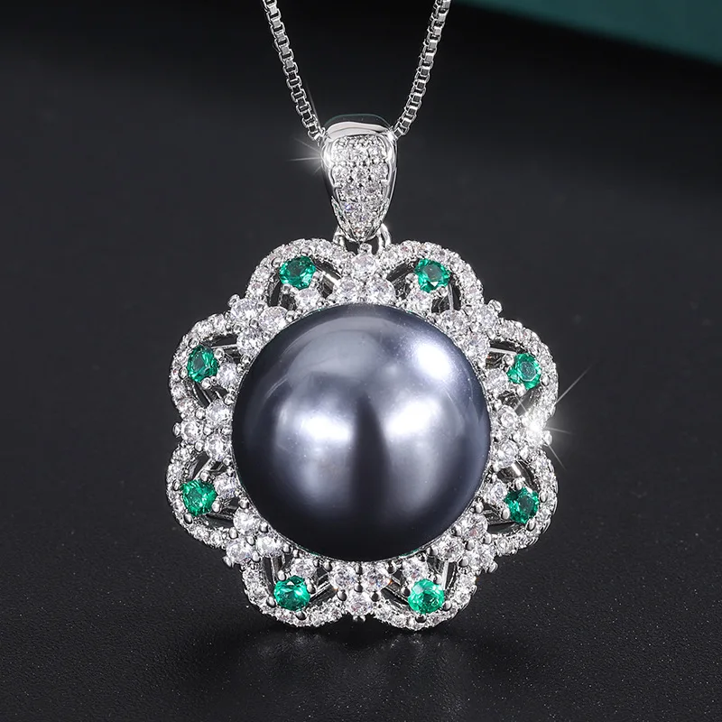 Jewelry Gold Plated Inlaid Mother-of-Pearl Pearl Vintage Fashion Diamond Pendant Necklace 16mm