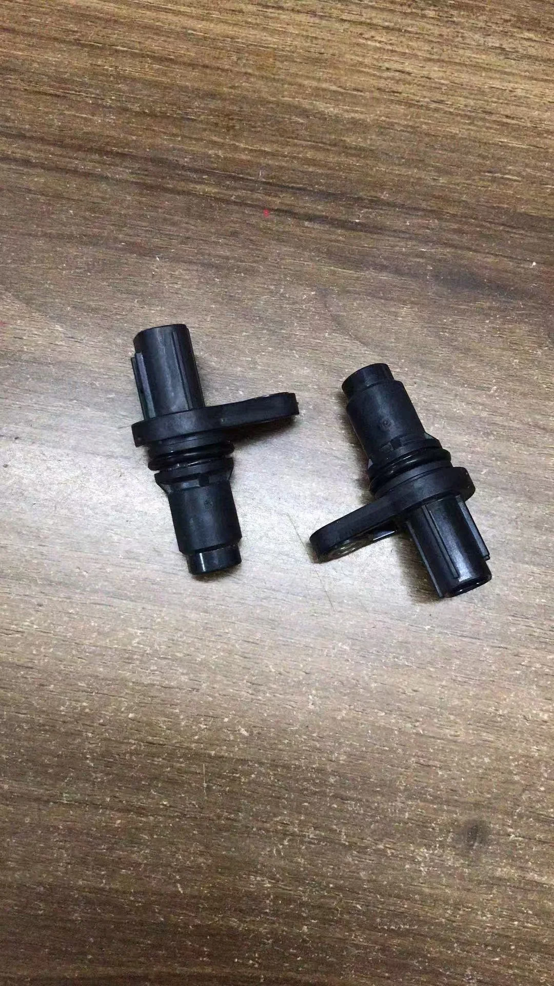 Camshaft Position Sensor 1CPS 8-98183621-0 8981836210 for Isuzu D-MAX MU-X NPR NQR NKR TFR 4HK1 4JH1 4JJ1 4JG3 Hitachi ZAX200-3