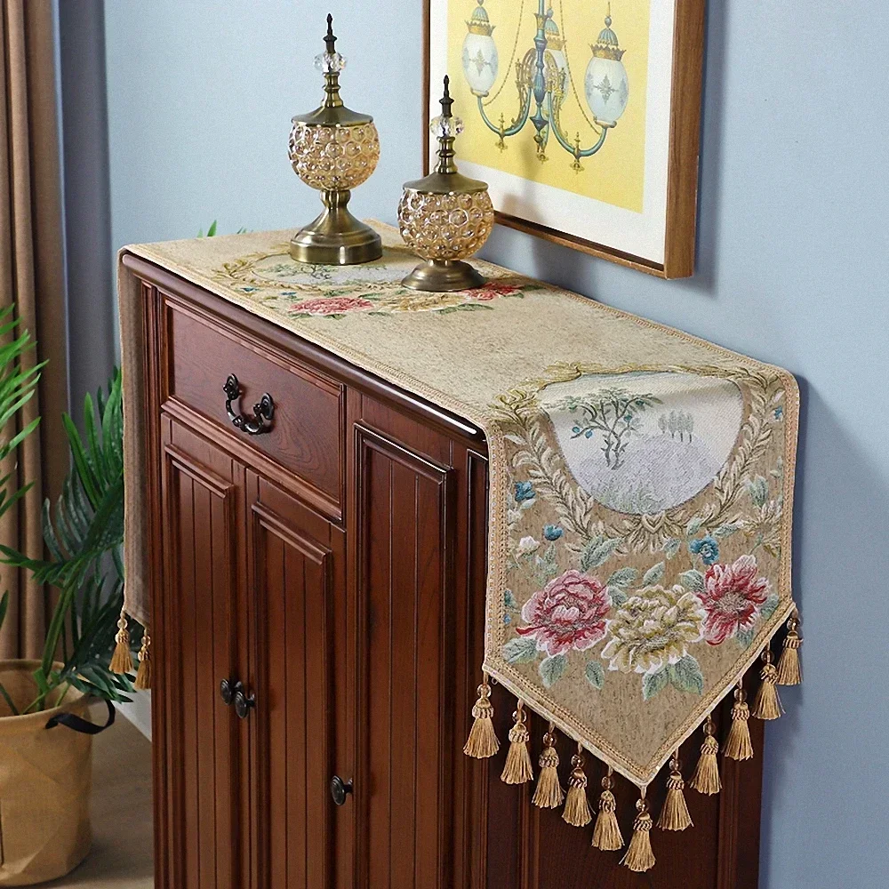 

Exquisite 3D Embroidery Table Runner European Soft Chenille Jacquard Tablecloth Table Flag Luxury Tassel Table Cover Bed Flag