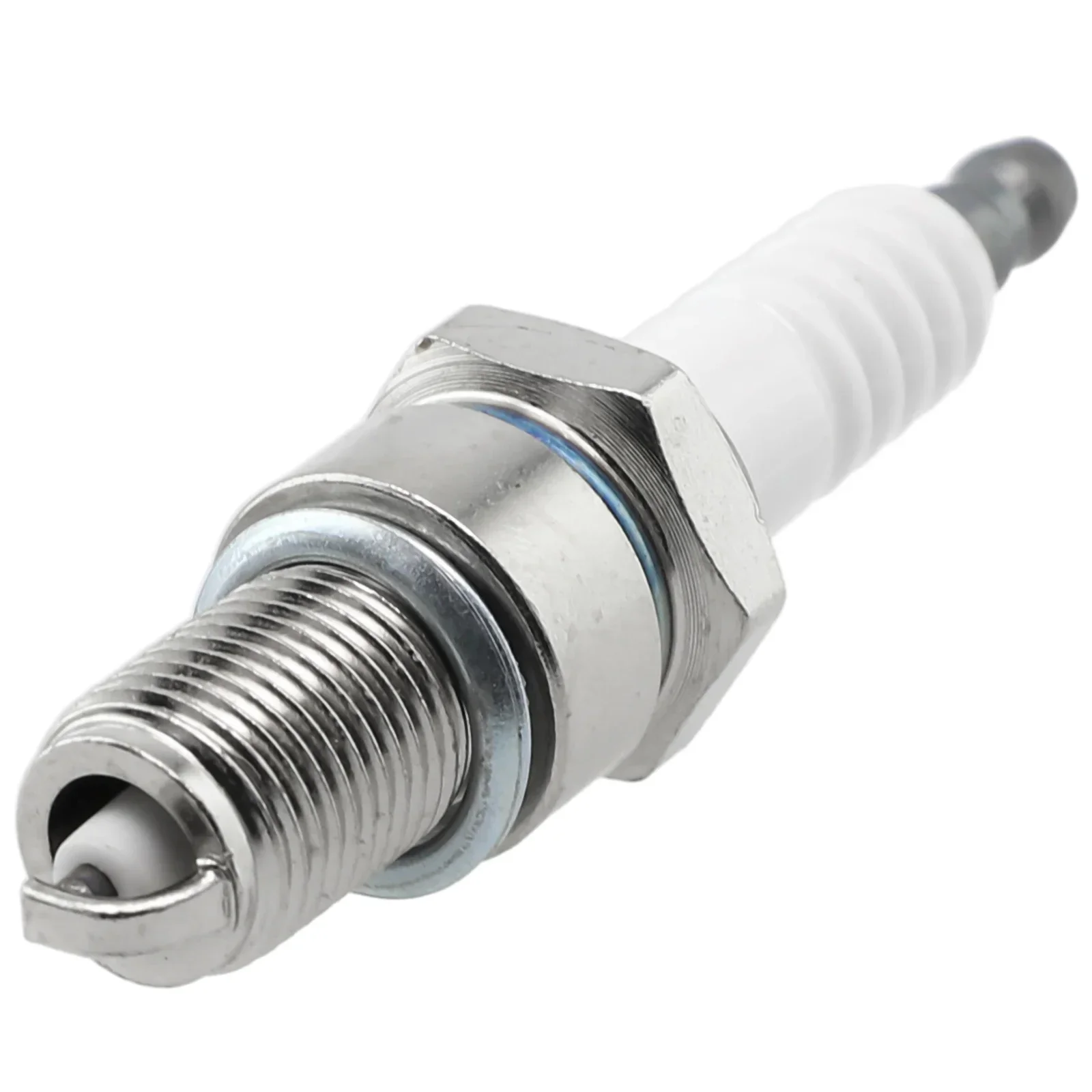 Комплект свечей зажигания для газонокосилок Honda IZY HRG415 HRG465 BPR6ES, в комплект входит 1 Свеча зажигания