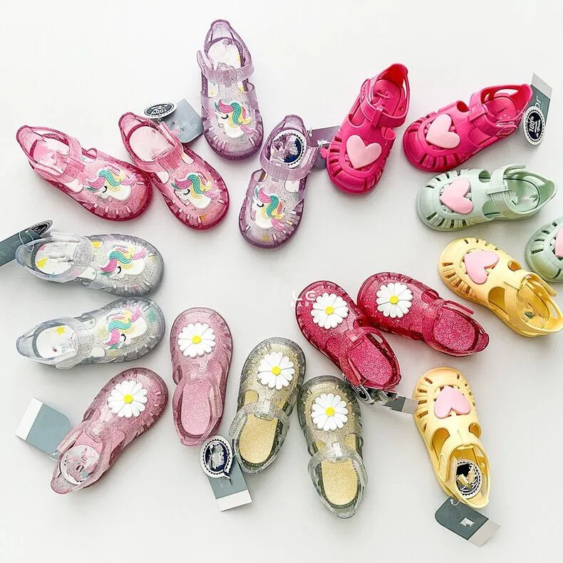 2024 summer children's new children's flower cartoon bun head non-slip beach shoes and sandals