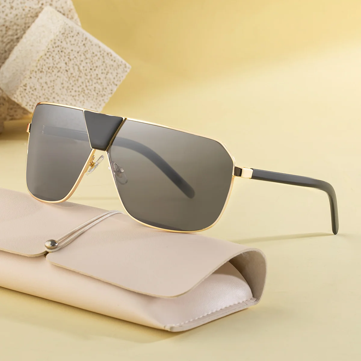 

2025 Men Sunglasses Pilot Square Glasses for Driving Fishing Travel UV400 Fashoinable Sun Shades Metal Frame Black Mirror Lens