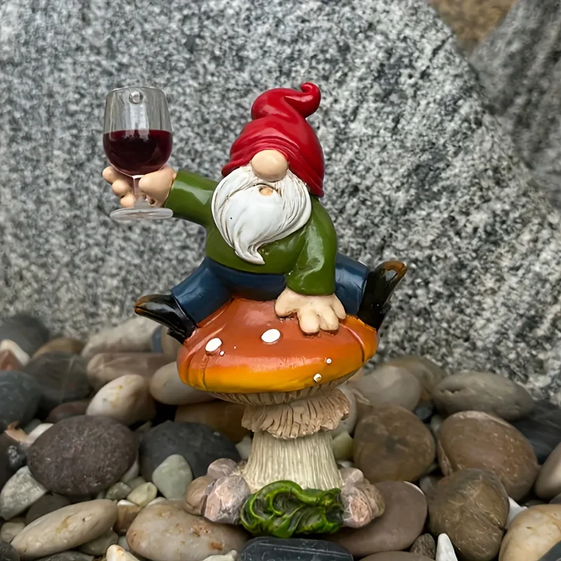 1pc Fun Resin Gnome Statue, Mushroom Elf with Wine Glass Garden Decoration, Suitable for Courtyard, Balcony, Bookshelf