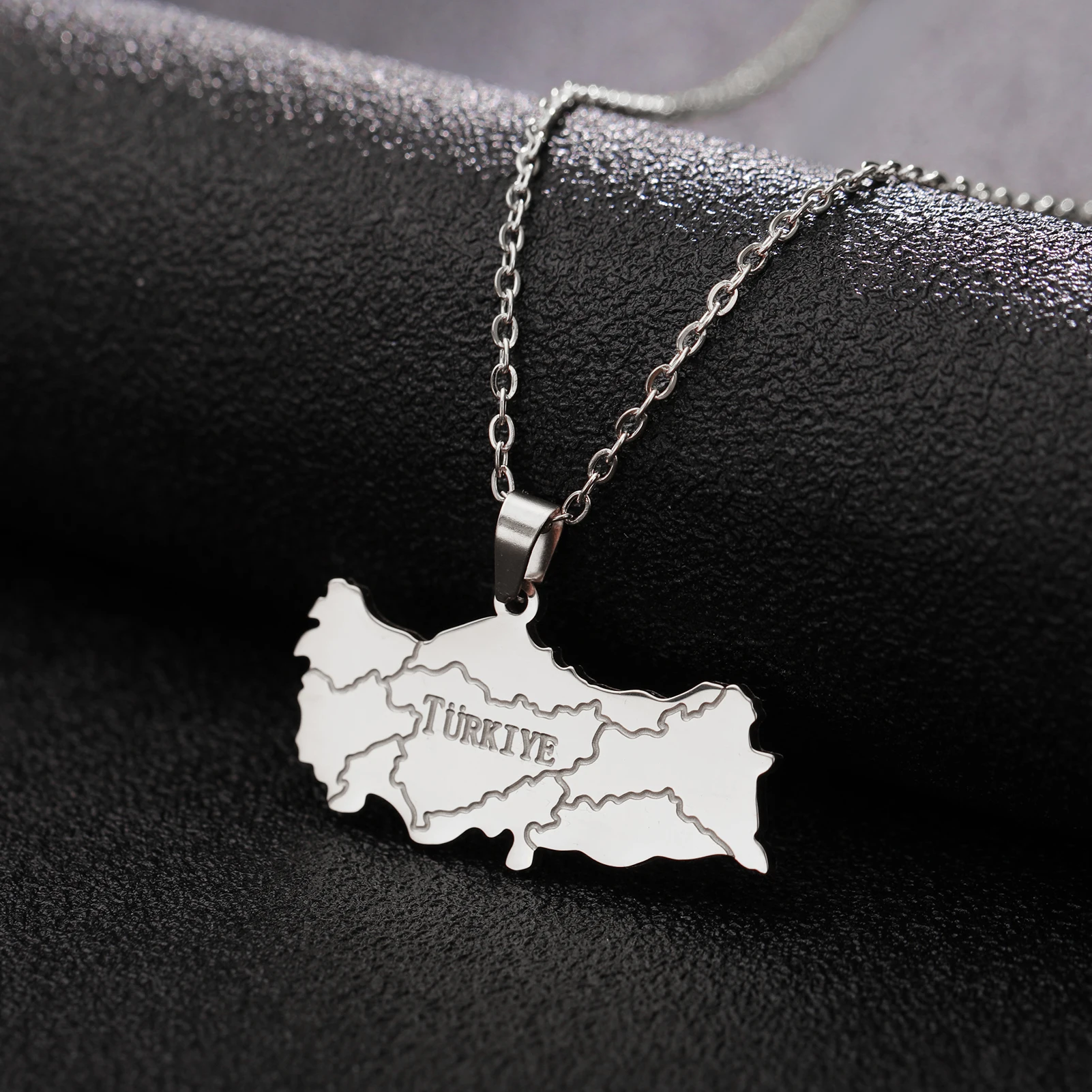 Jeshayuan Turkey Map Pendant Necklace With  Turkey letter For Women Stainless Steel Middle East Countries Necklace Jewelry