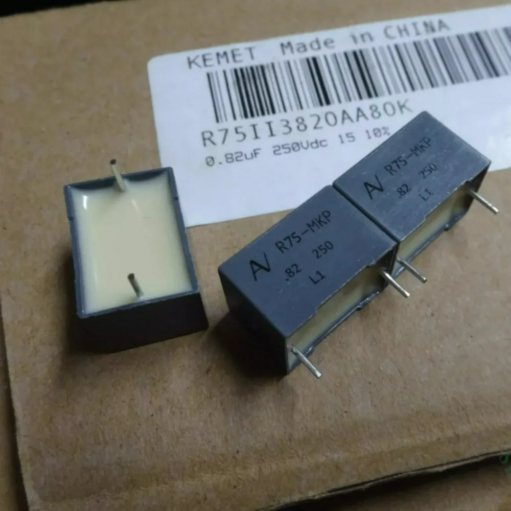 

10pcs/lot AV R75 0.82uf 250V 820nf u82 824 K Brand new 15mm film capacitor R75II3820AA80K