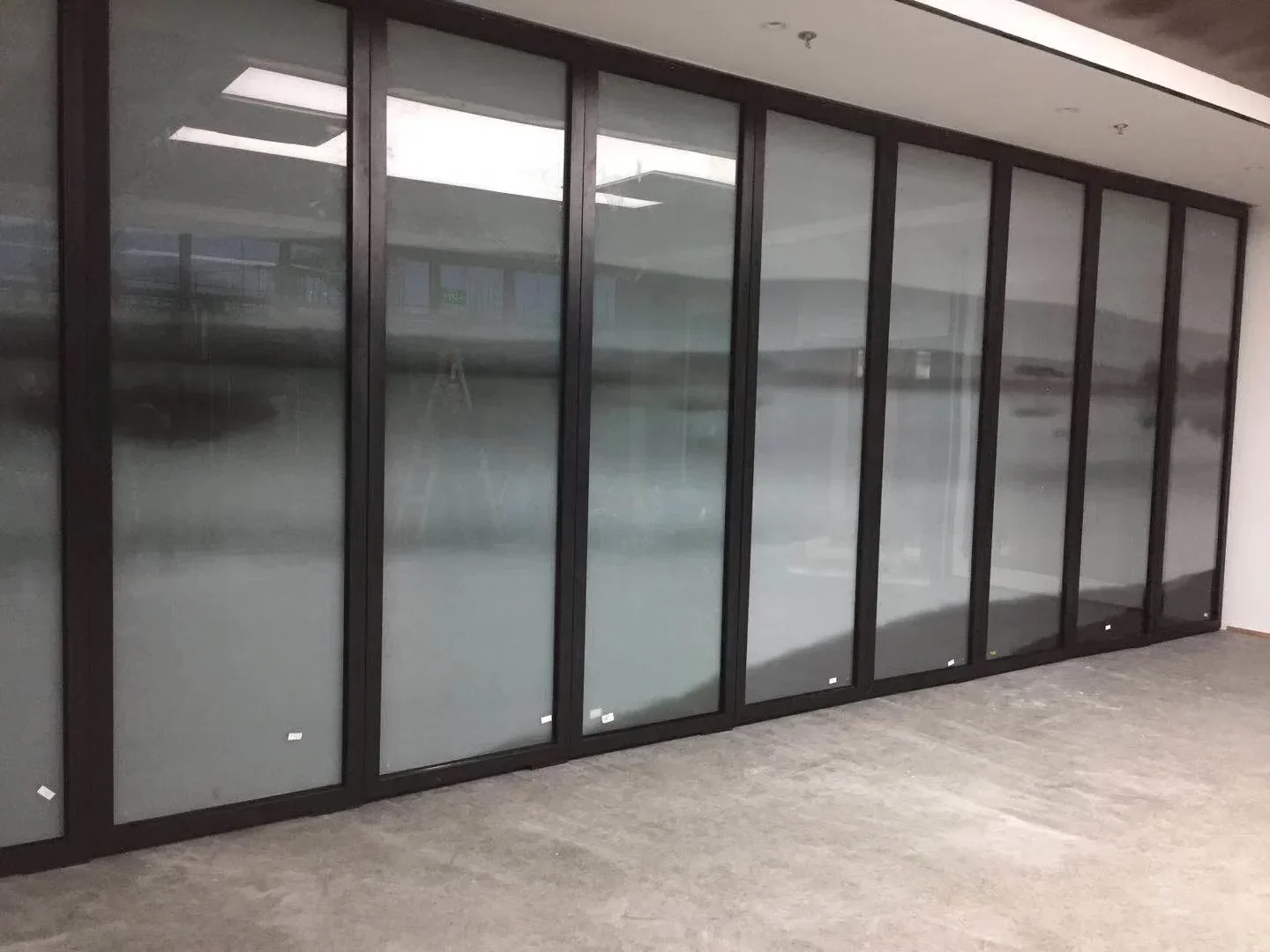 12mm Tempered Glass Wall Office Partition Glass Door Handle Partition Tempered Glass Partition For Kitchen