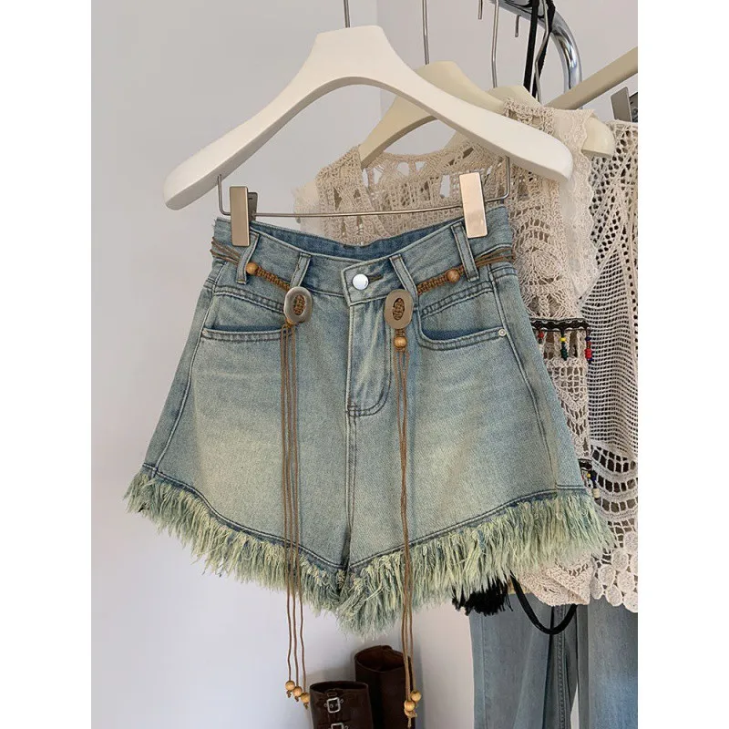 

Tassel Fringed Denim Shorts Women's Design Sense Paired Waist Chain High Waist Wide Leg A-line Shorts 2024 Summer New Shorts