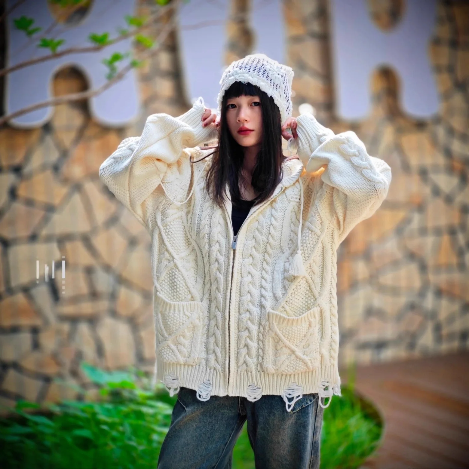 

Goodbrand New 2026 Premium Quality College-Style 3D Twist Knit Light Luxury Fashion Sophisticated GOOD Sweater for Men and Women