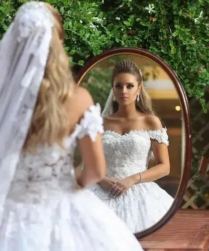 Customized Inform Newly Design Ball Gown Off The Shoulder Lace Patterns Custom Made Long Tail Weeding Dres Bride Bridal