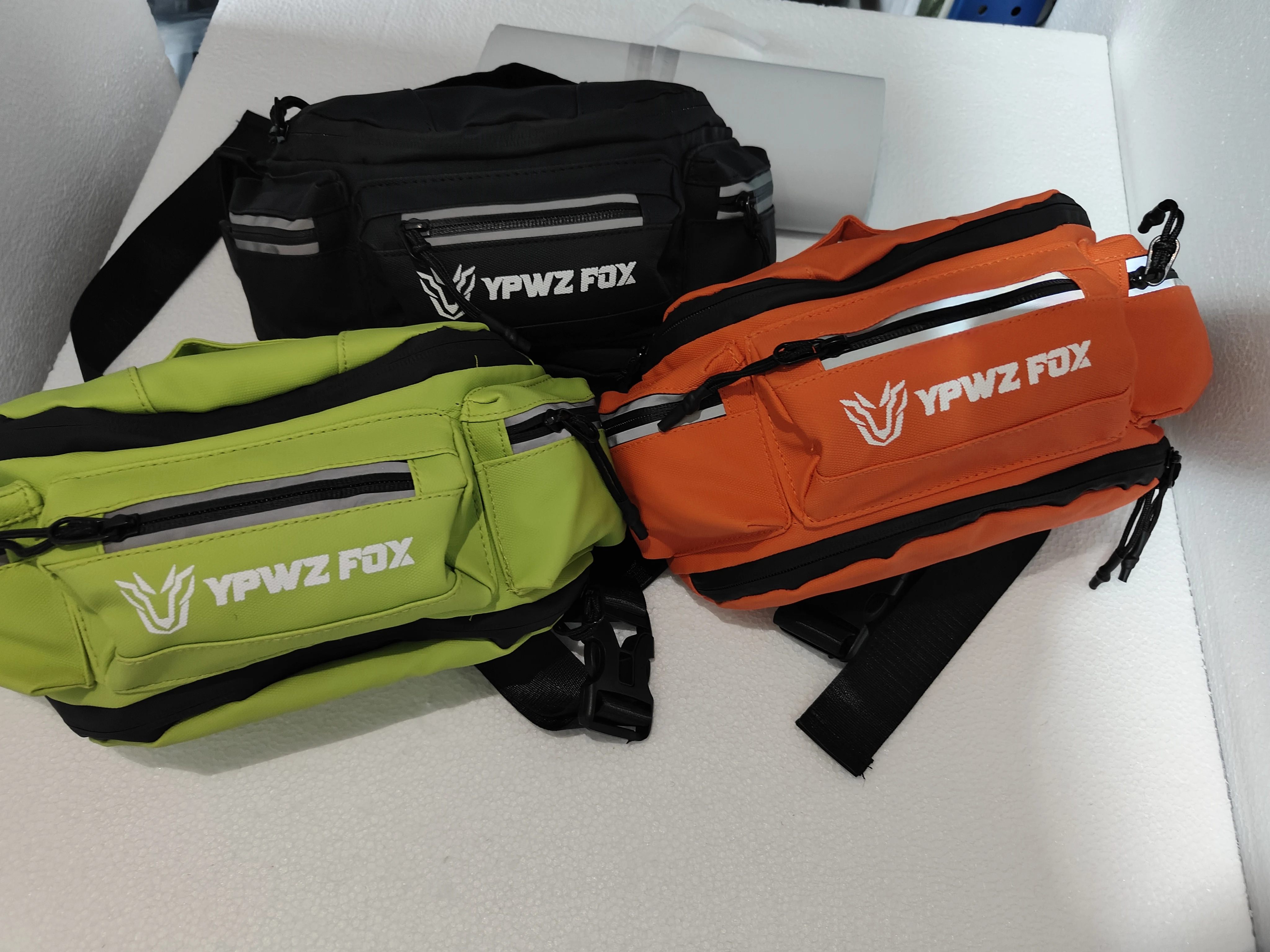 

Motorcycle riding bag waist bag fashionable men's and women's night riding chest bag sports waterproof crossbody bag