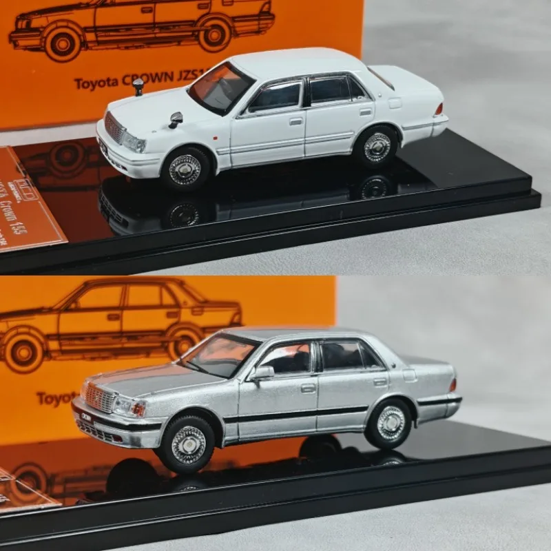 

В наличии 1:64 Toyota Crown 10-го поколения S155 Royal седан 3.0 модель автомобиля из литого под давлением сплава, игрушка для мальчиков, коллекционное украшение для взрослых.