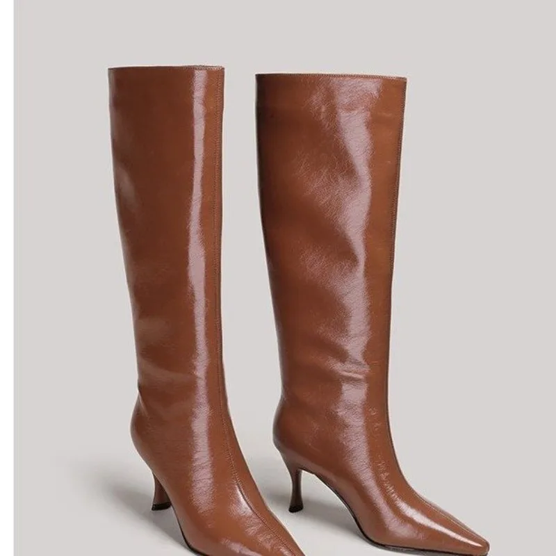 

Французские сапоги на высоком каблуке. Женские рыцарские сапоги без колена на тонком каблуке.