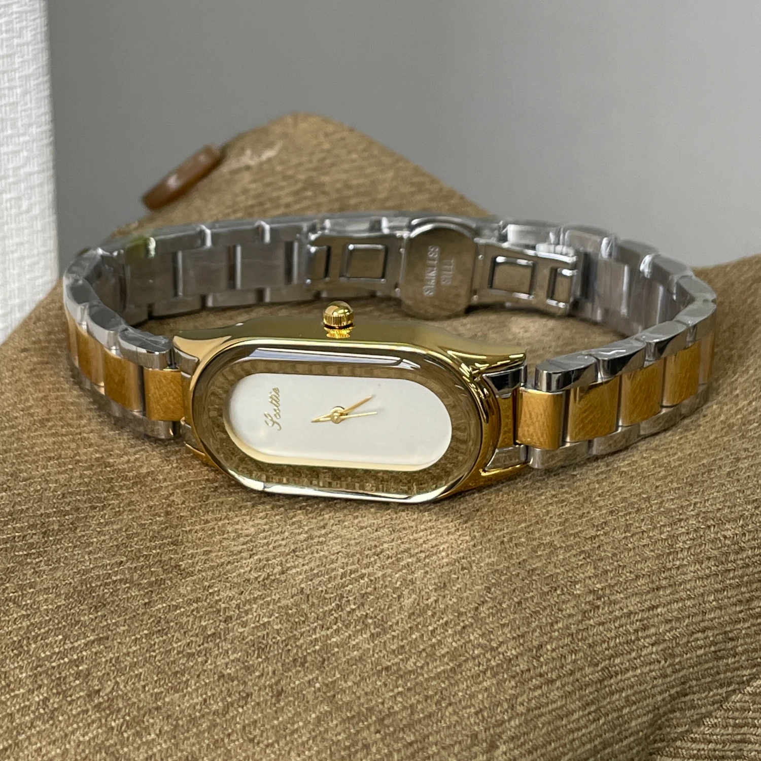 

CILOA 2025 New Gold Women's Watch, Simple and Elegant Brand, Genuine Luxury Gift, Waterproof Stainless Steel Strap, Quartz Watch