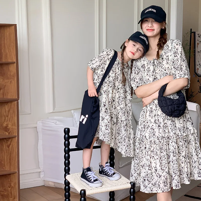 

Like Mother Like Daughter Dresses Mom and Baby Girls Equal Short Sleeve Loose Dress Fashion Parent-child Matching Korea Clothing