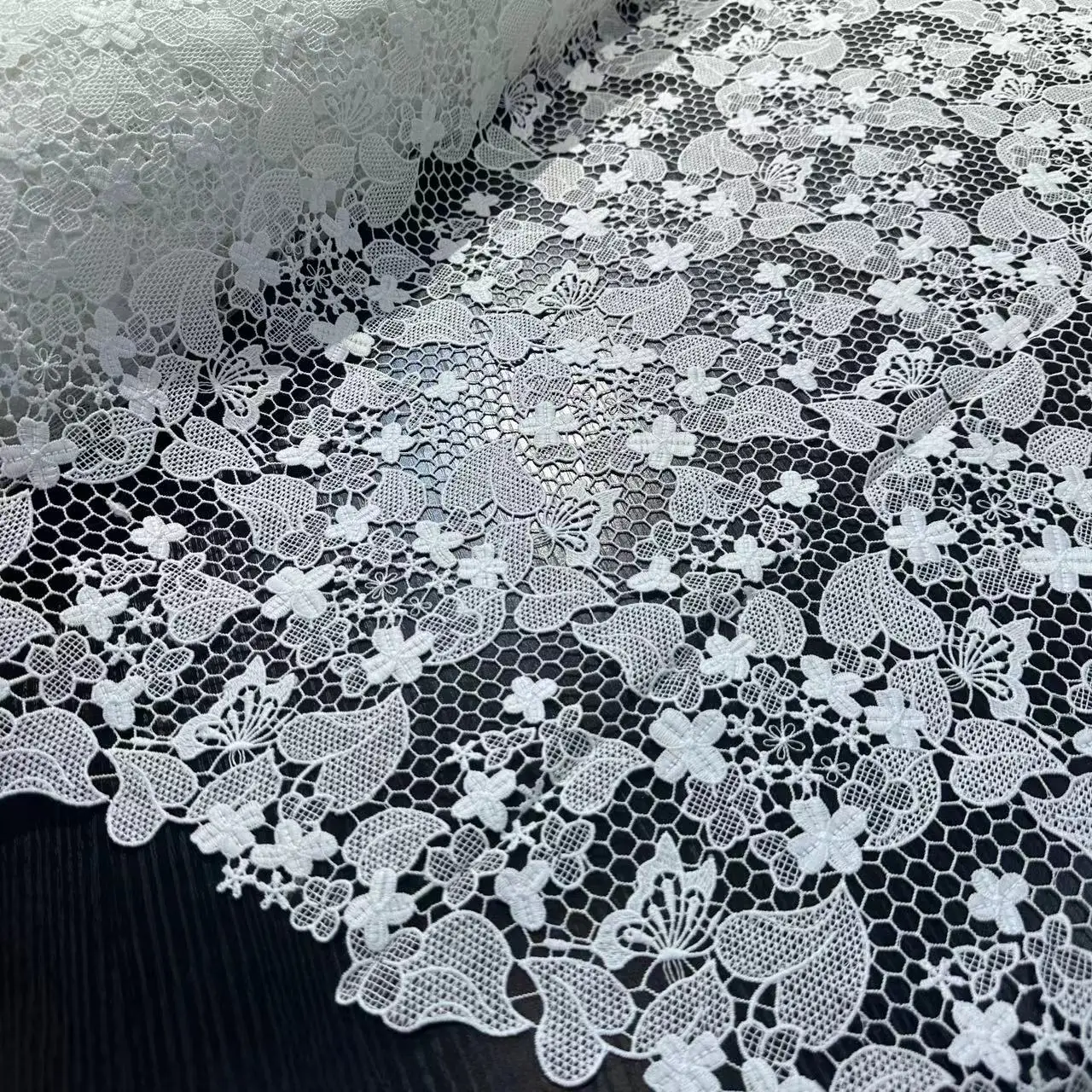 Exquisite Fully Water-soluble Hollowed Out Butterfly Flower Embroidery Lace Fabric Stage Dress Wedding Lace Accessories