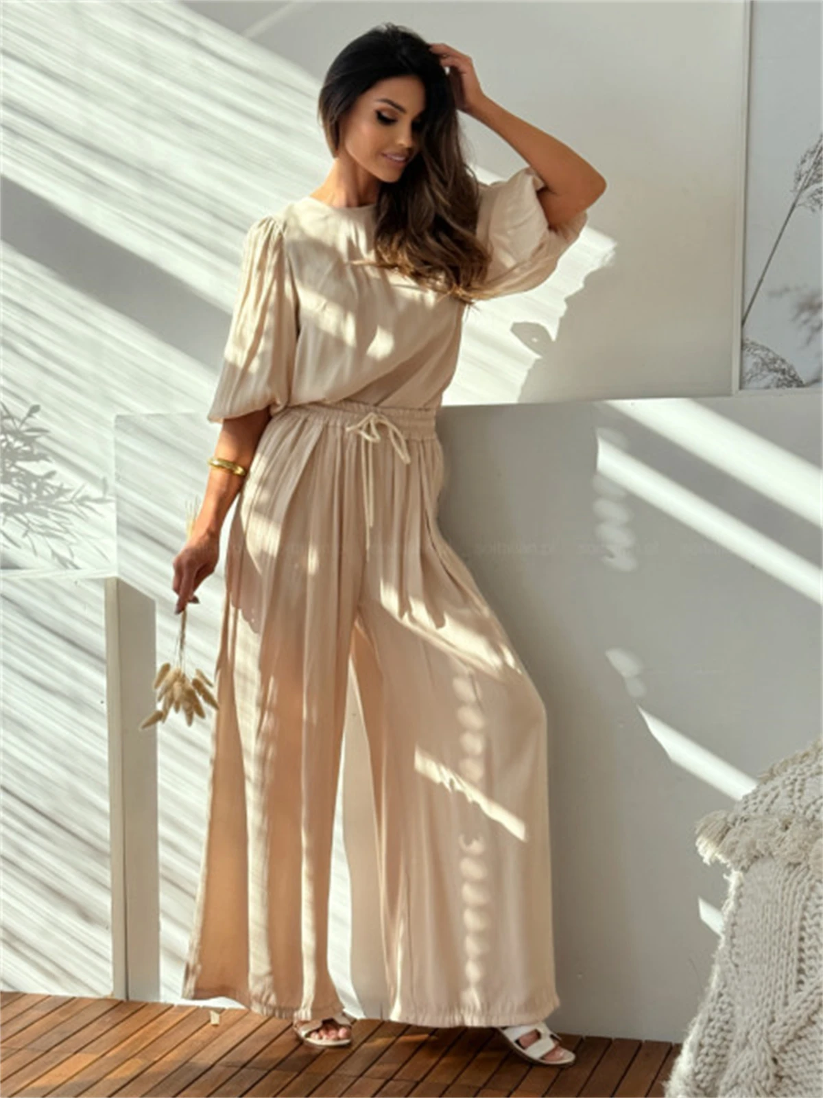 2025 New Women's Casual Set with Loose Fit Lightweight Solid Color Simple Design and Bow on Back