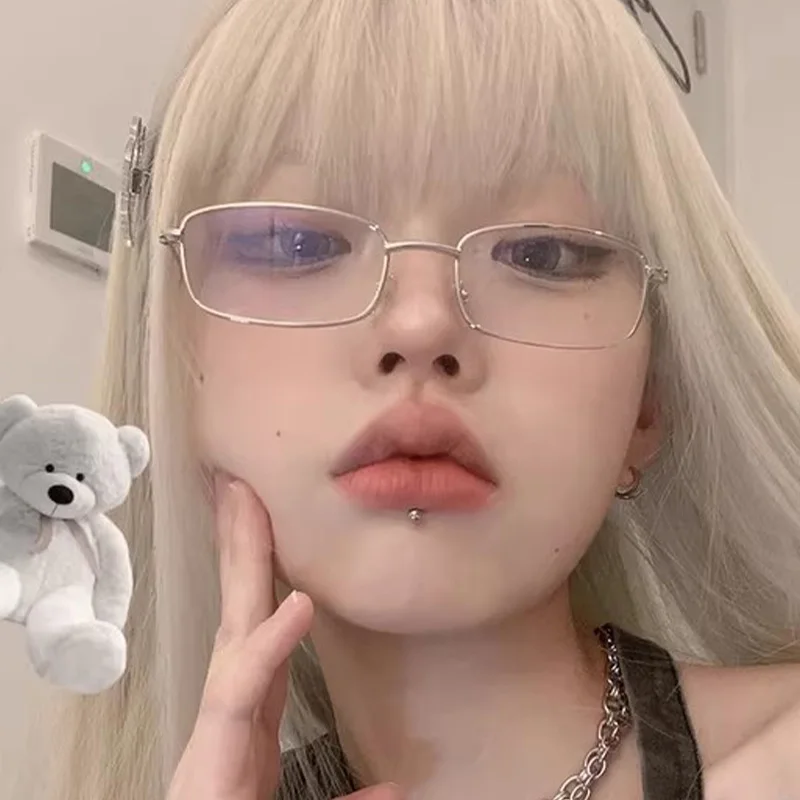 نظارات هاراجوكو الجديدة لعام 2026 بإطار مربع معدني باللون الأسود والفضي والذهبي للنساء نظارات قراءة شفافة تحجب الضوء الأزرق #4