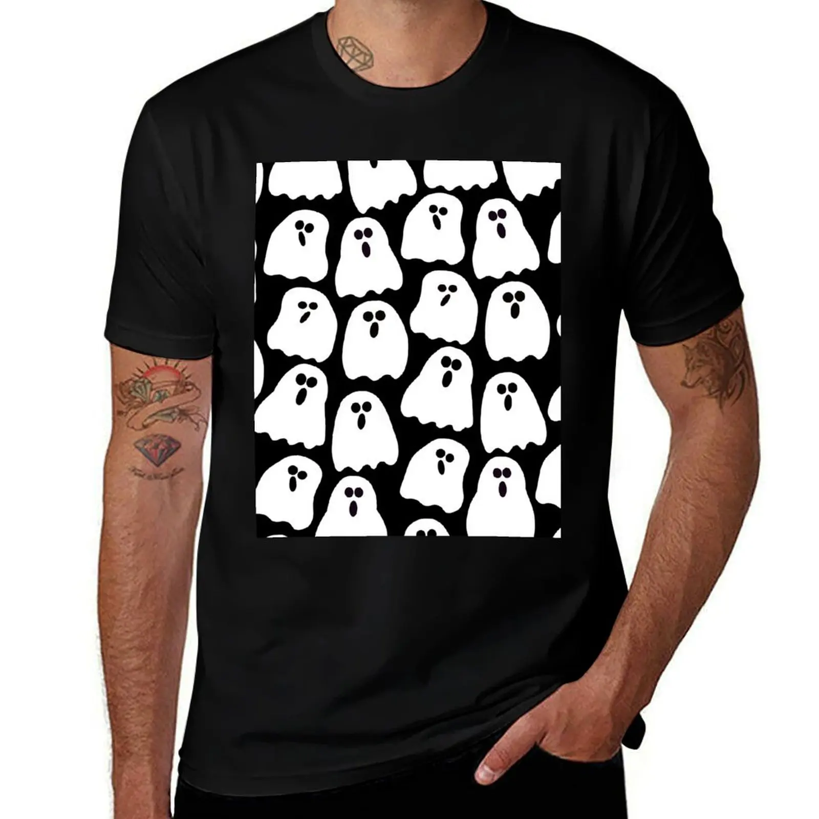 

Halloween Black and White Ghosts Pattern T-Shirt t shirts for man graphic tees printed t shirts for man man tshirt T-shirt