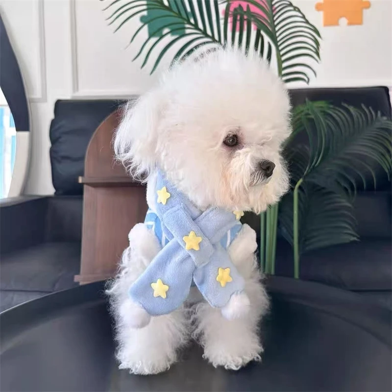 

Зимний полосатый шарф-жилет для собак с поводком, теплый, для маленьких собак, щенков, тедди, бишонов, для прогулок на улице, праздничный подарок