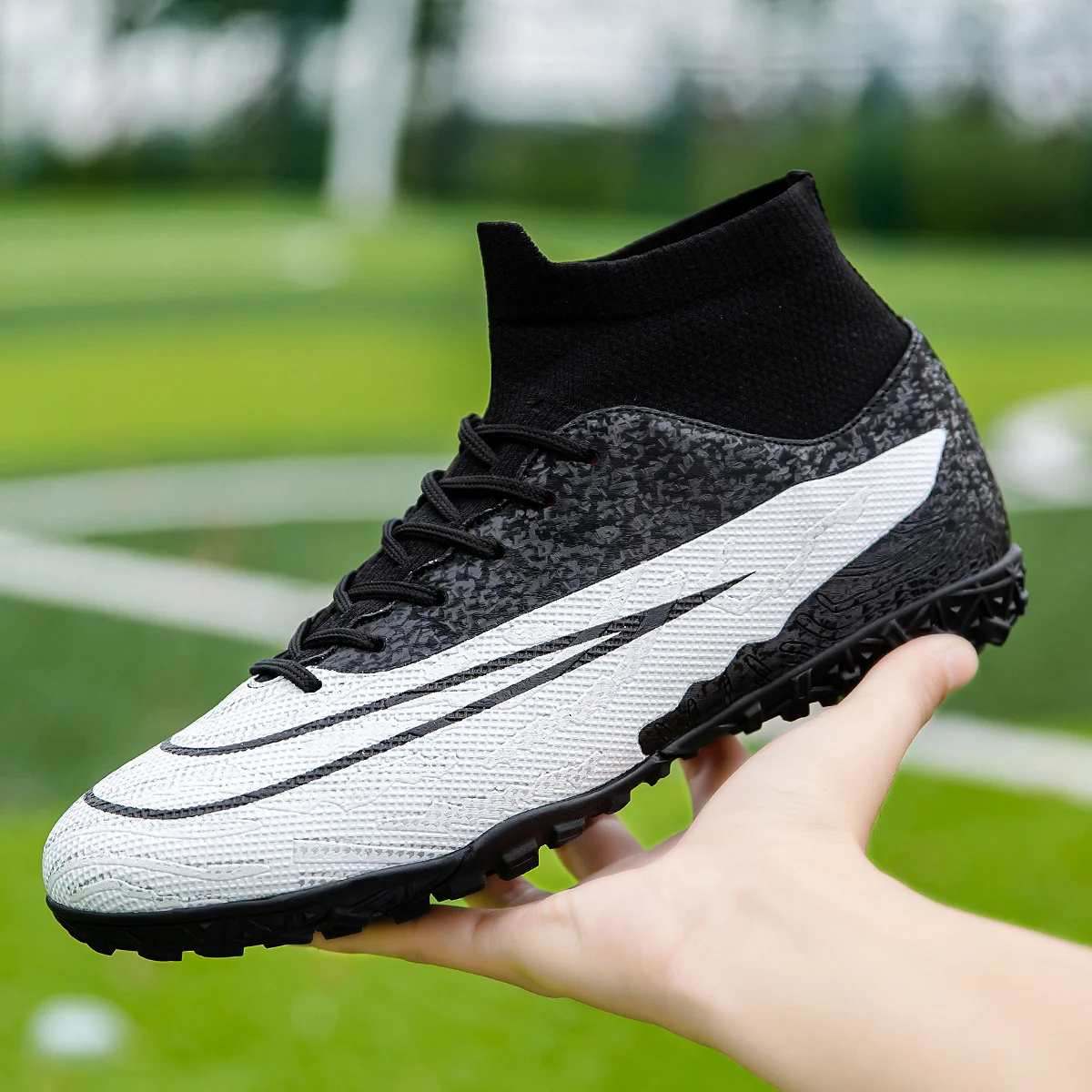 New cross-border football shoes spikes broken nails Yuanyang men's shoes comprehensive training shoes women's shoes sneakers fly