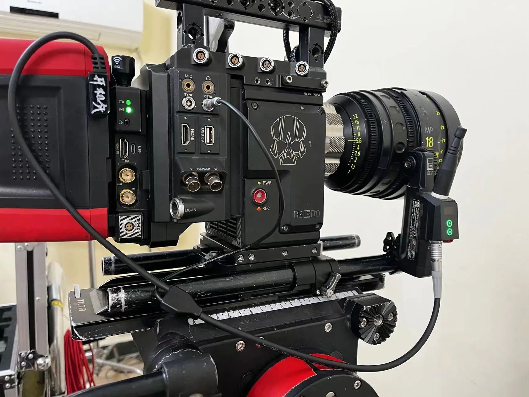 ARRI cforce RF motor/cmotion cRRO motor and camin CAM(7p)to RED full range of Cameras CTRL/D-Tap Power Supply and SUN/STOP Cable