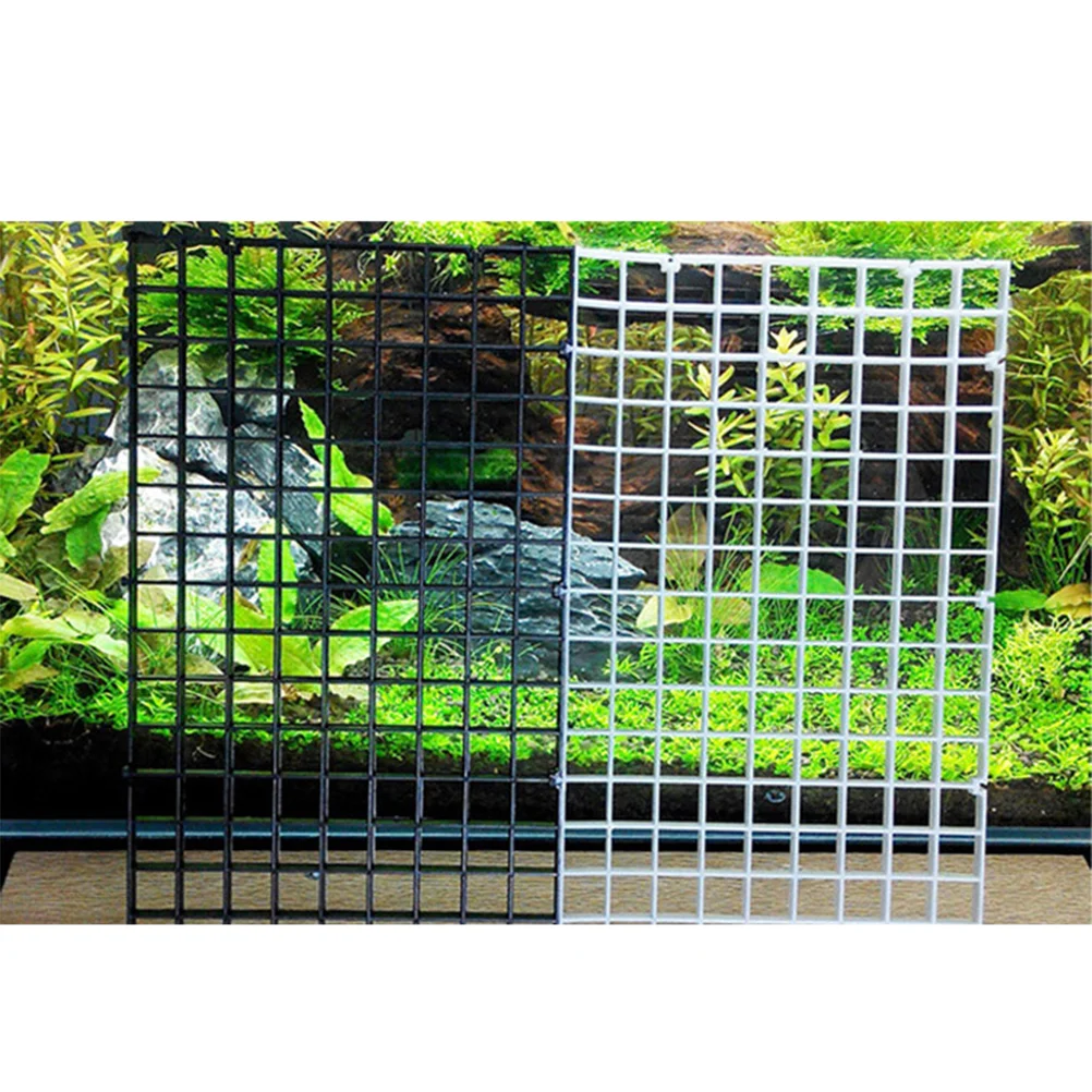 1 Set Aquarium Isolation Panel Lattice Plate Can Be Spliced Aquarium Supplies (Black 30x15cm 4pcs + Black Suction Cup 4pcs)