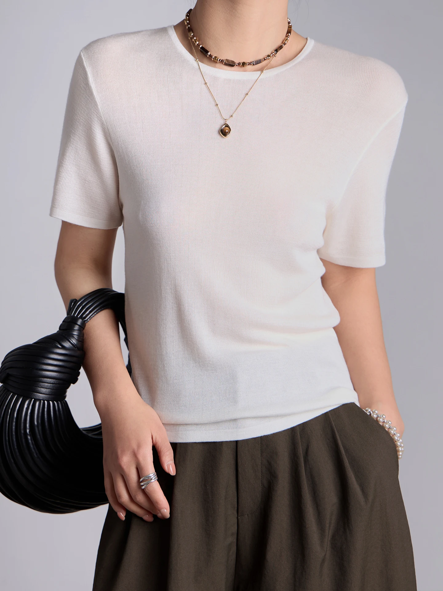 

Minimalist Style Women's Knitted Short Sleeve T-Shirt round Neck Slim Fit Summer Top Breathable Quick Dry Antibacterial
