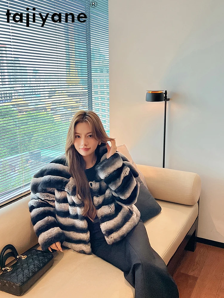 เสื้อโค้ทขนกระต่ายแท้ TAJIYANE แบบสั้น ปกเสื้อแบบปกแหลม สำหรับผู้หญิง ลายทางทันสมัย สไตล์ใหม่ปี 2025 เสื้อคลุมดูเบลนกาสำหรับผู้หญิง