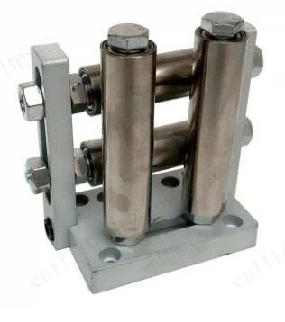 Wire guide device, derrick, steel wire rope, idler, wire guide roller