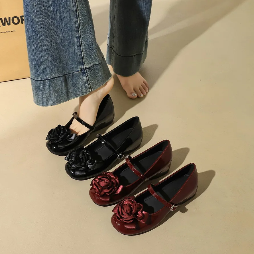 Women Shoes Round Toe Shallow Mouth Single Shoe Fashion Three-dimensional Flower Decoration Mary Janes Patent Leather Flat Shoes