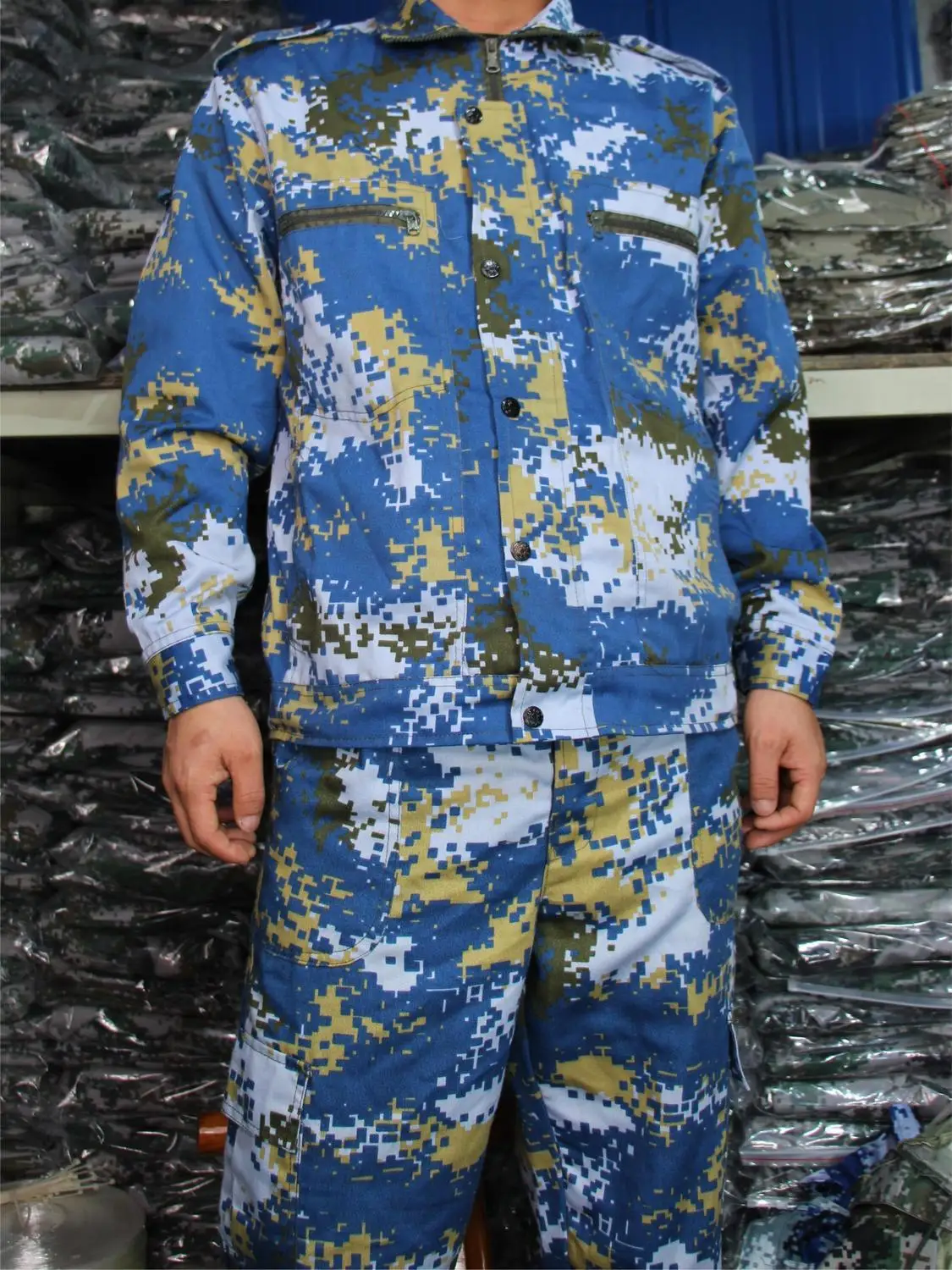 2026 Traje de camuflaje azul marino engrosado de aviación ucriana